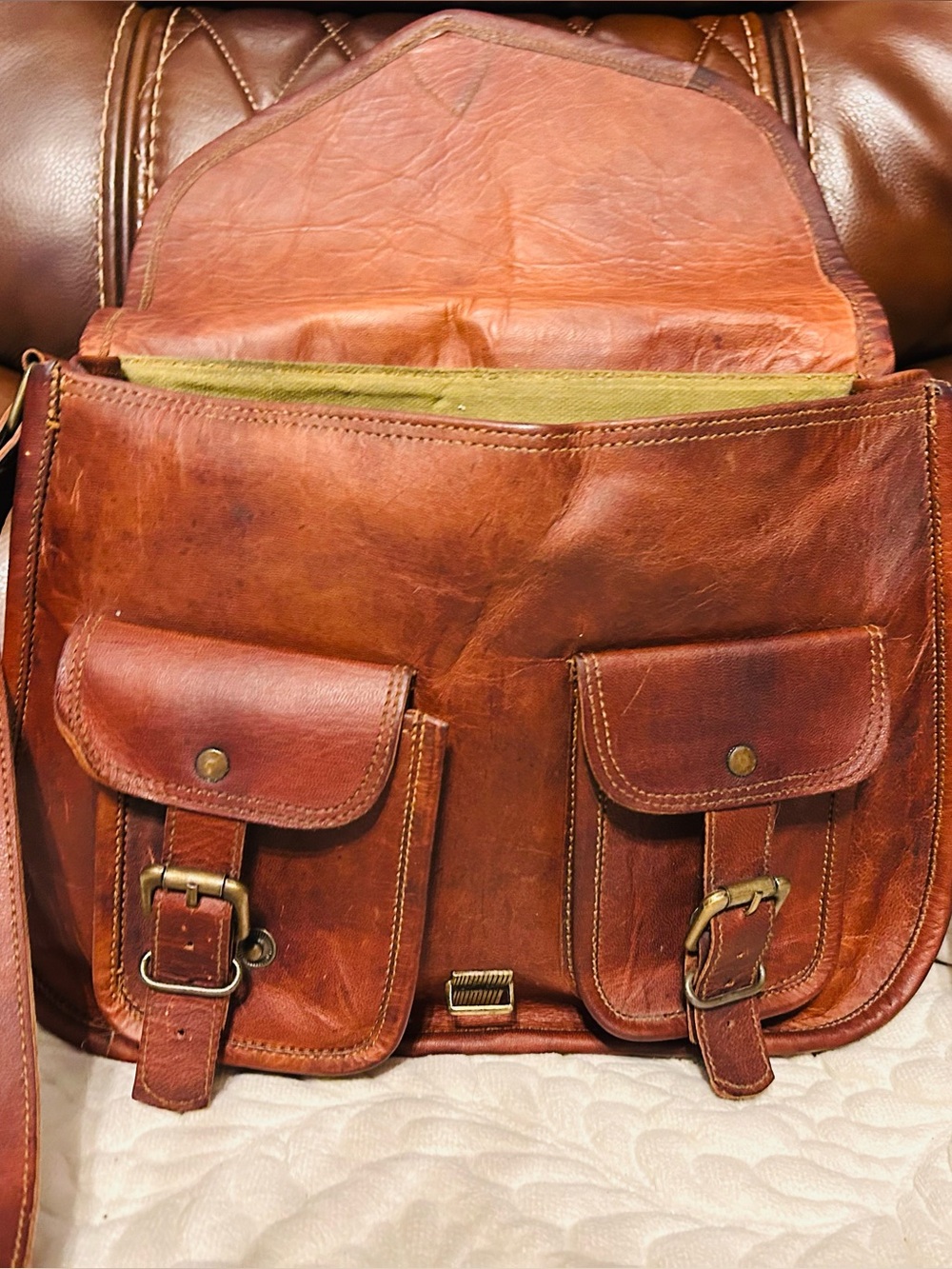 Vintage-Style Brown Leather Messenger Bag with Front Pockets